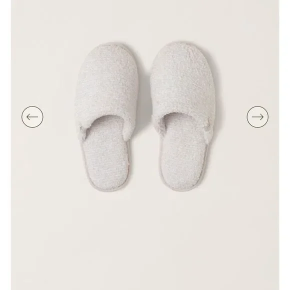Barefoot Dreams CozyChic Unisex Slipper in Heathered Stone / White - Picture 3 of 5